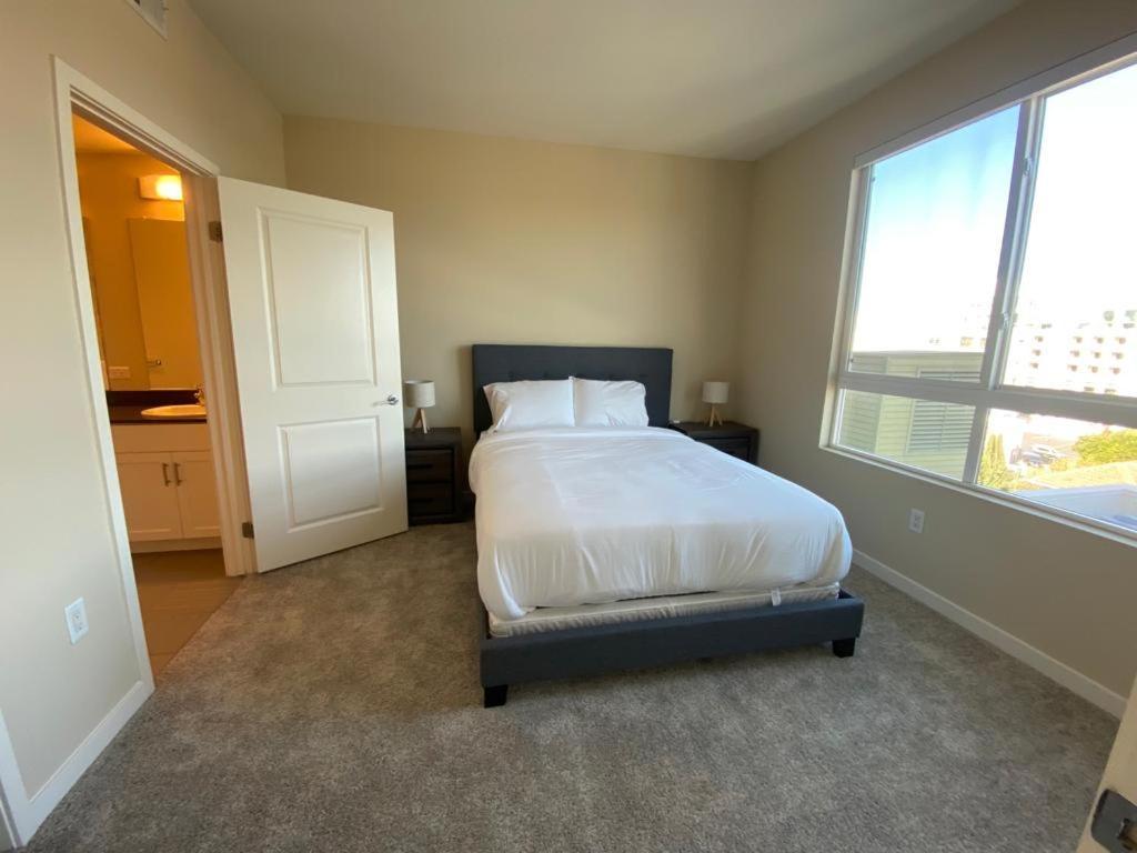 Central Apartment Aparthotel 4*